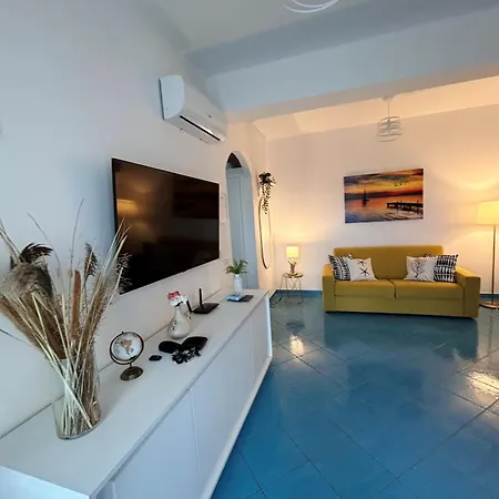 Apartment Blu House